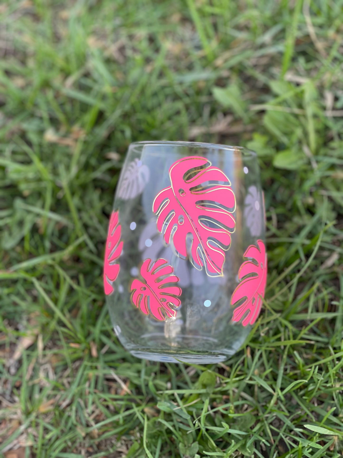 pink gold and opal monstera plant wine glass vinyl